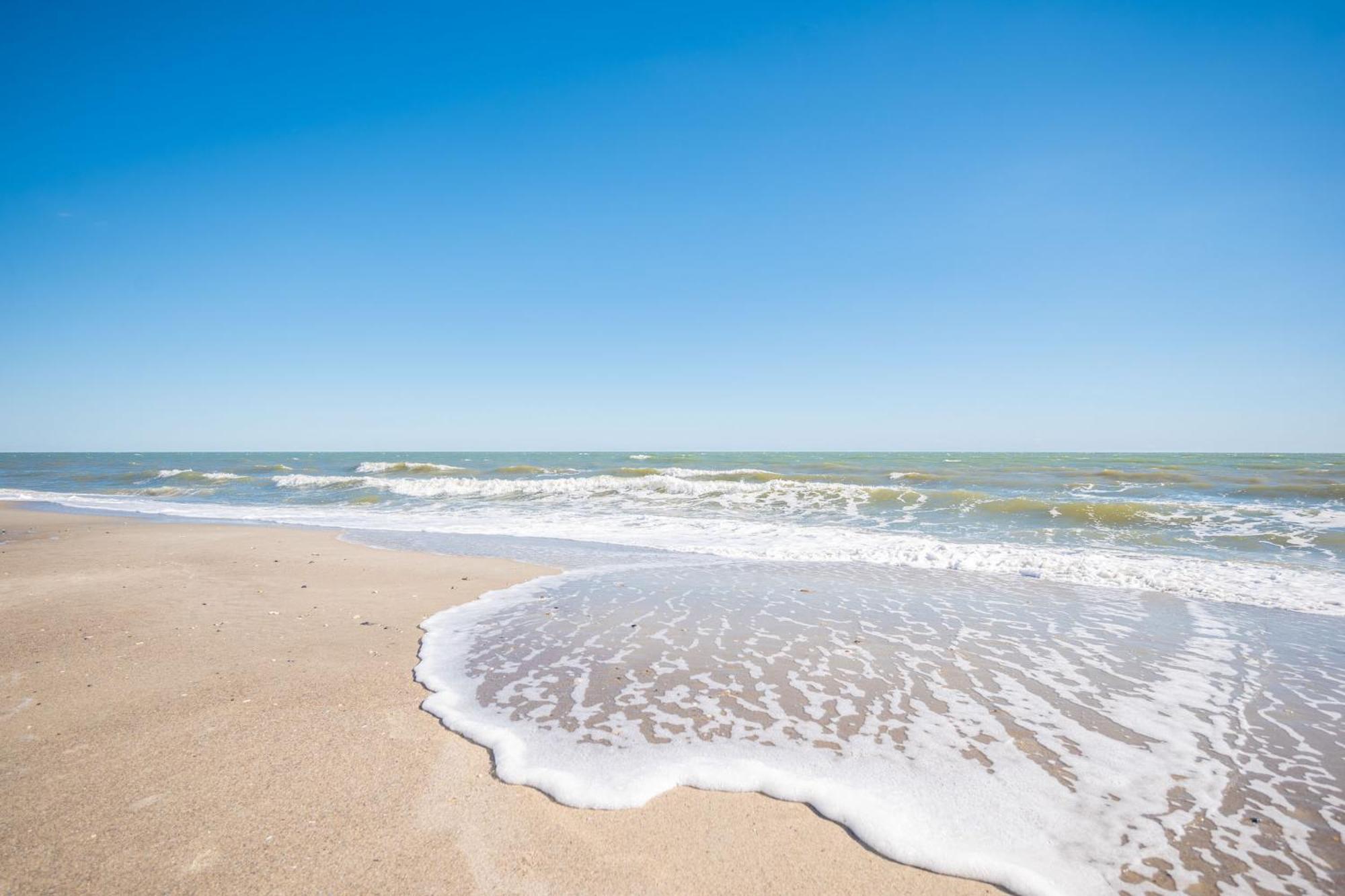 Re-Juvenated Villa Oak Island Ngoại thất bức ảnh