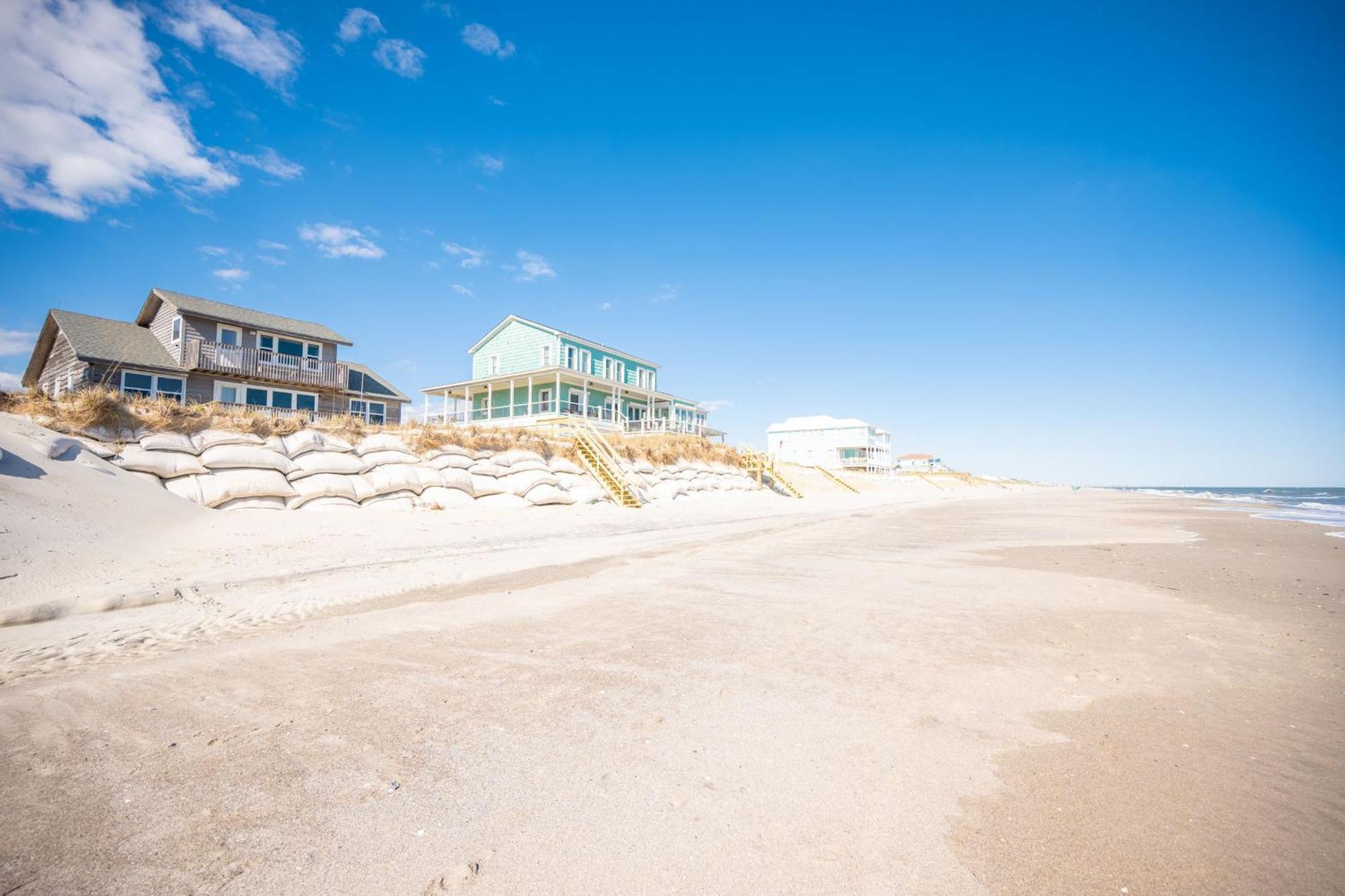 Re-Juvenated Villa Oak Island Ngoại thất bức ảnh