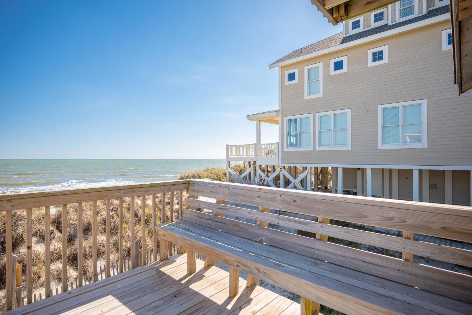 Re-Juvenated Villa Oak Island Ngoại thất bức ảnh